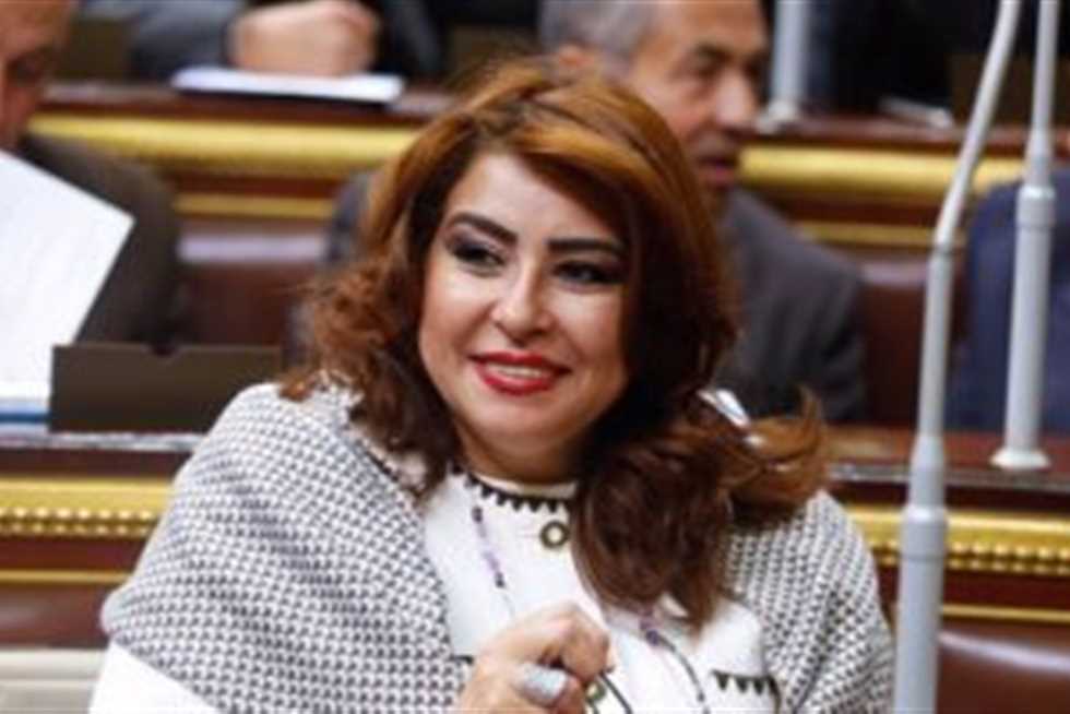 نائبة تطالب بمنع ارتداء العاملات النقاب في الأماكن الحكومية أسوة بالجزائر