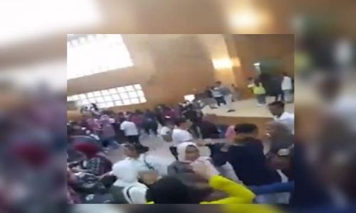 بالفيديو... مدرج كلية حقوق عين شمس يتحول إلى "ديسكو شعبي"