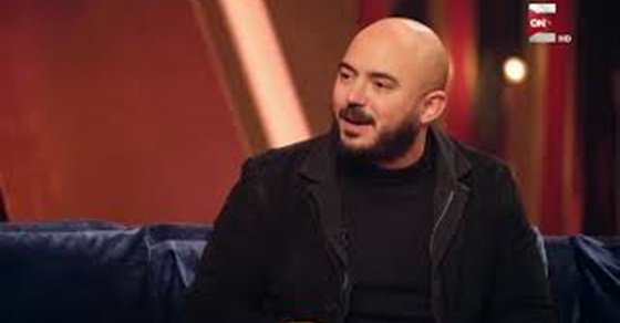 العسيلى عن رفض والده لتجربة الغناء: كان هيديني بالجزمة.. فيديو