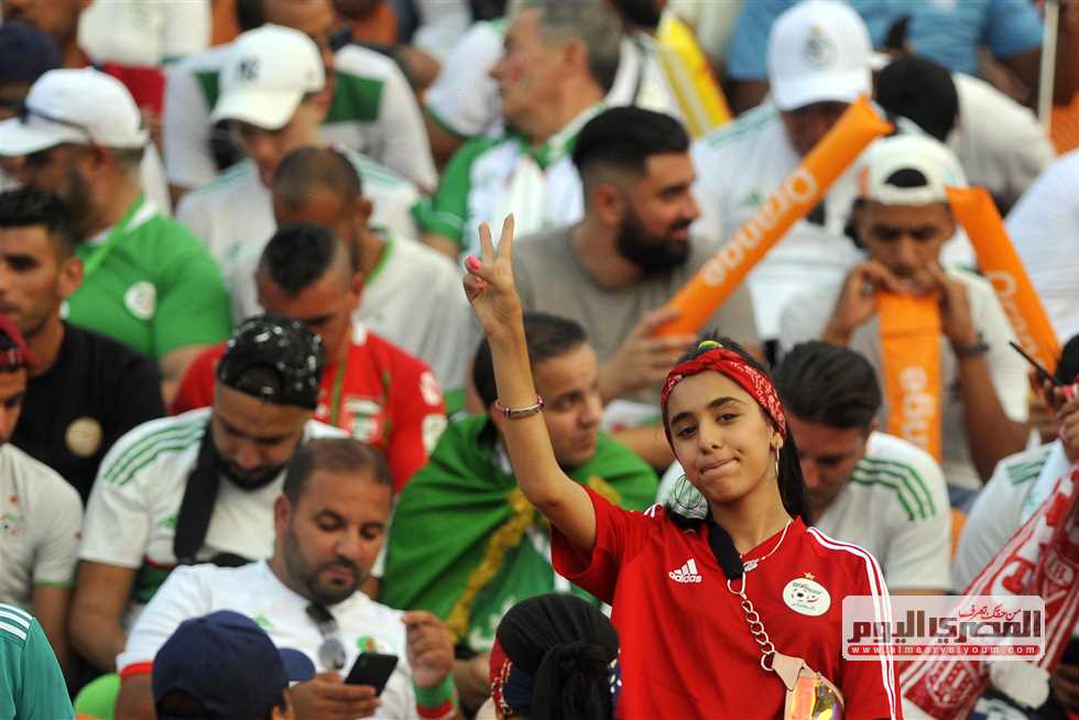 بالفيديو.. مدرب الجزائر تعقيبًا على مساندة الجماهير المصرية لمنتخب بلاده: «هذا لم يحدث»