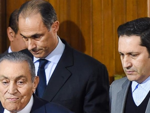مبارك يصدر تعليمات صارمة لنجليه: ممنوع الكلام