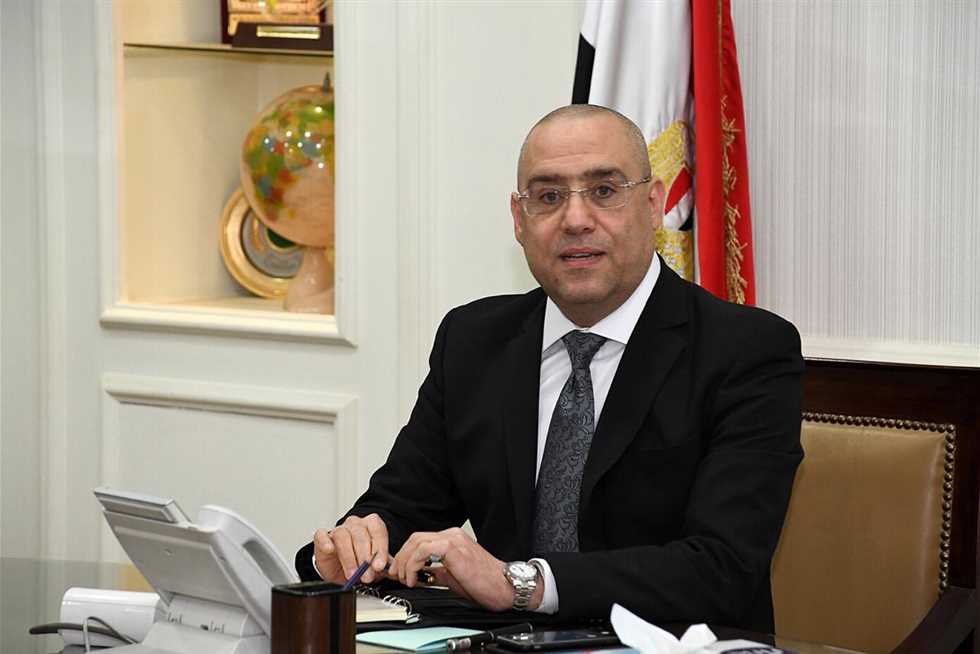وزير الإسكان يتابع الموقف التنفيذي لمشروعات «أكتوبر الجديدة»