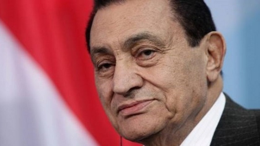 فريد الديب لـ"الوطن": مبارك بخير وما زال في العناية المركزة