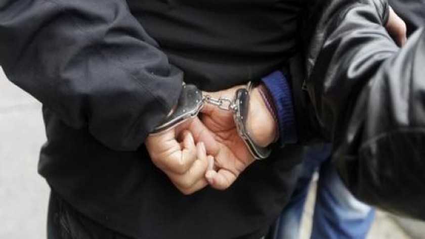 القبض على بطل فيديو "تدخين السجائر أثناء الصلاة" وصديقيه بالبحيرة