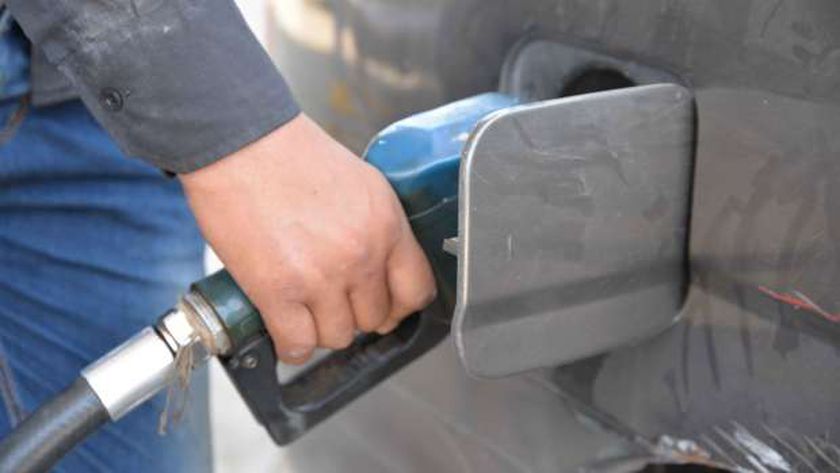 «المنتجات البترولية»: توقعات بتثبيت أسعار «البنزين والسولار» يناير المقبل