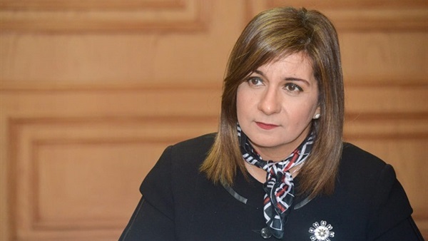 وزيرة الهجرة تؤكد متابعة قضية "علي أبو القاسم"