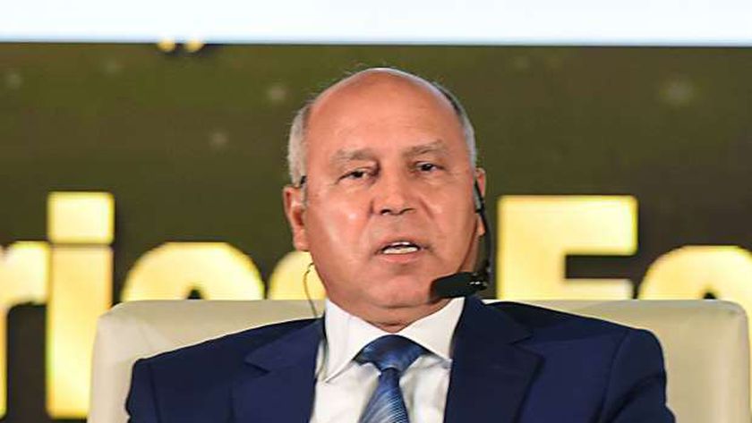 وزير النقل لمفتش: «لو شوفت حد بدون تذاكر في المحطة هتمشوا وهقفلها»