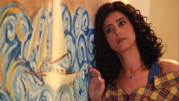 حنان مطاوع تفوز بجائزة دولية عن "قابل للكسر"