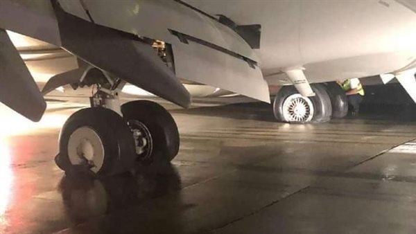نجاة طائرة مصرية من كارثة محققة أثناء هبوطها في مطار رومانيا |شاهد