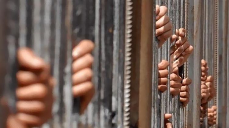 حبس عاطلين لاتجارهما في مخدر الاستروكس بمدينة السلام