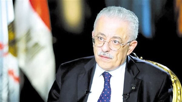 منشور مفبرك يثير الجدل.. حقيقة استقالة طارق شوقى وزير التعليم