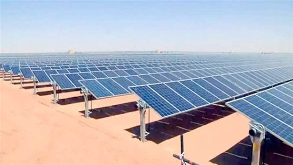 «الكهرباء» تتلقى عرض استثماري أوروبي لتنفيذ مشروع طاقة شمسية شرق النيل