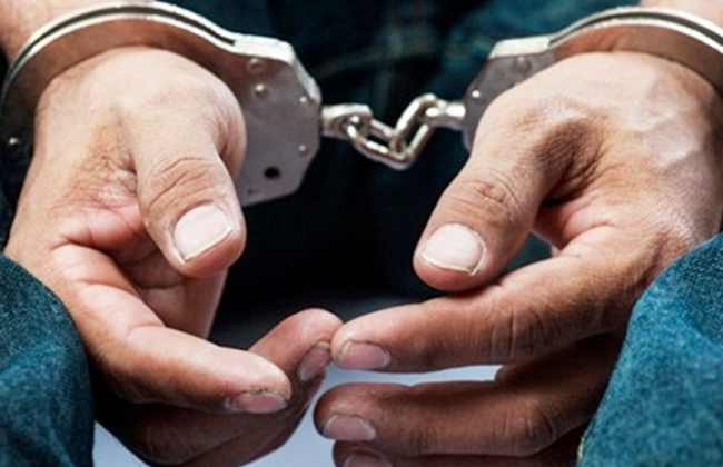 مباحث القاهرة تضبط عاطلًا لحيازته 2 كيلو حشيش بالمعصرة