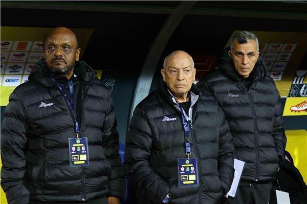 مجلس الزمالك يدعم فيريرا .. واتجاه لرحيل أسامة نبيه 