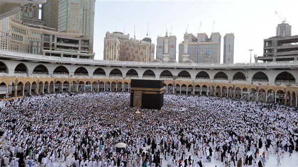تحذير جديد من وزارة السياحة للشركات بسبب تسعير برامج الحج