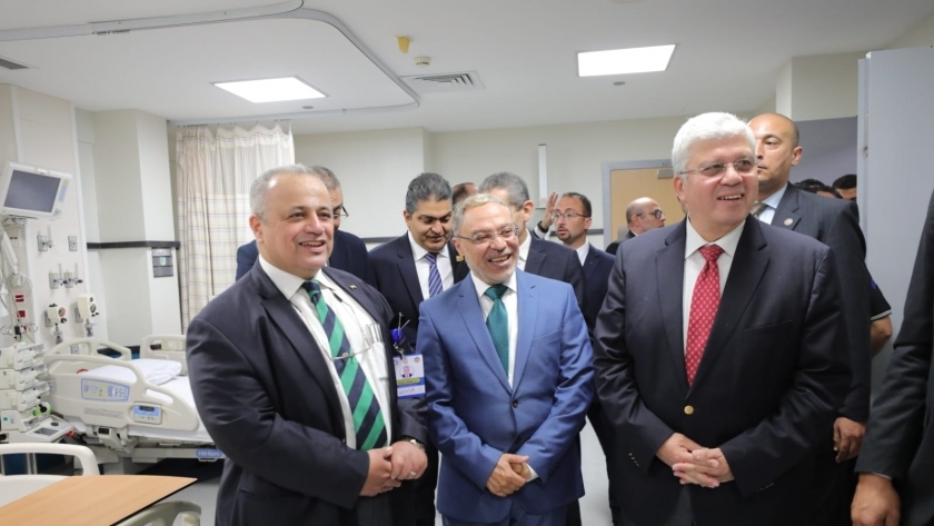 وزير التعليم العالي يطلق إشارة إعادة تشغيل مستشفى 57357 في طنطا