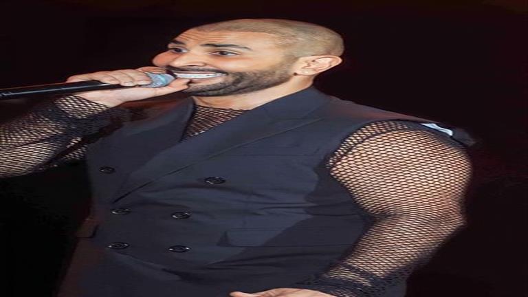 أول رد لـ "نقابة الموسيقيين" بشأن ملابس أحمد سعد الشفافة بحفله الأخير (خاص)