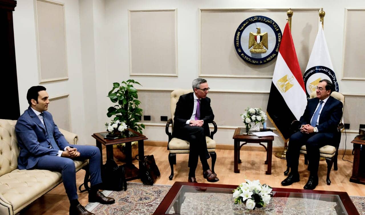 «الملا» يبحث مستجدات تنفيذ مشروع إنتاج الميثانول الأخضر مع رئيس شركة سكاتك النرويجية