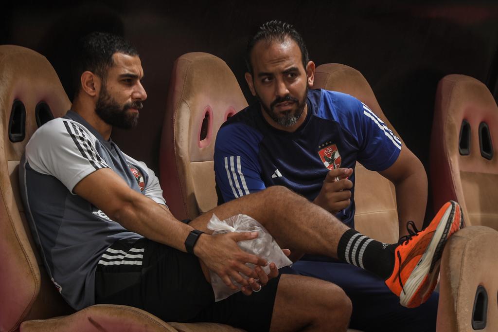 طبيب الأهلي يكشف سبب غياب ثلاثي الفريق عن مباراة المصري