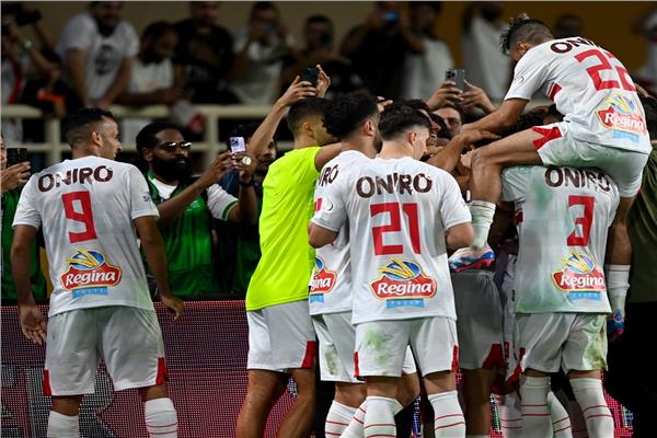 هل قبض الأمن الإماراتي على ثنائي الزمالك بعد مباراة بيراميدز؟.. عبدالواحد يوضح