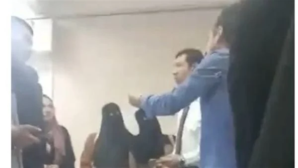 أسر المصريين المفقودين في ليبيا بعد إعصار دانيال أمام الخارجية: بايتين هنا ومش هنمشي | فيديو