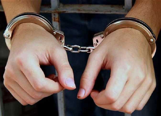 حبس خادمة سرقت مشغولات ذهبية وعرضتها للبيع بالجمالية