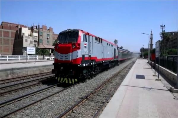 السكة الحديد: تشغيل خدمة جديدة بعربات ثالثة مكيفة على خط طنطا - منوف القاهرة