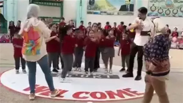خطأ من مُشغل الدي جي.. وكيل تعليم بورسعيد تُحيل مسئولي مدرسة للتحقيق بسبب أغنية مخصماك | خاص
