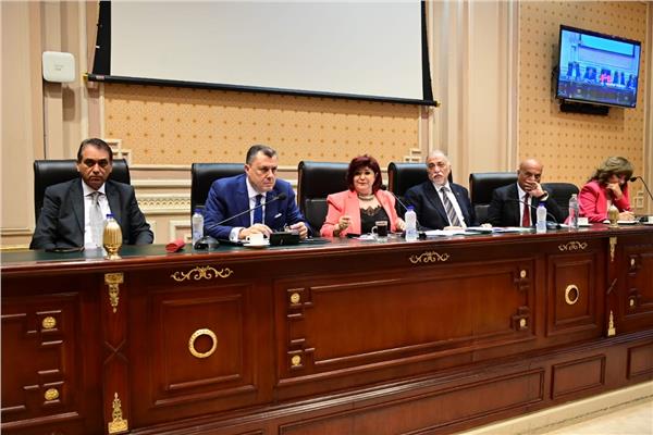 بدء اجتماع «سياحة النواب» لمناقشة أزمة الحجاج المصريين