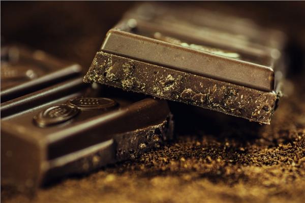 فوائد الشوكولاتة الداكنة لصحة القلب والدماغ في اليوم العالمي للشوكولاتة