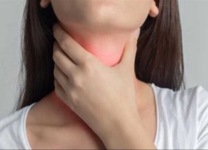 مع عودة الشتاء.. علاجات منزلية وسريعة لعلاج حرقان الحلق