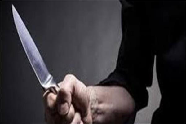 عاطل يتخلص من صديقه طعنًا بالقليوبية