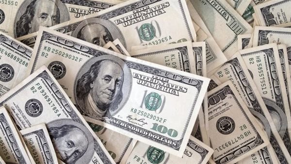 اقتصادي يتوقع تراجع سعر الدولار إلى 40 جنيها خلال الفترة المقبلة