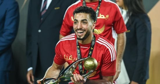 محمد عبد المنعم يُنهى إجراءات السفر إلى فرنسا للخضوع للكشف الطبى فى نيس
