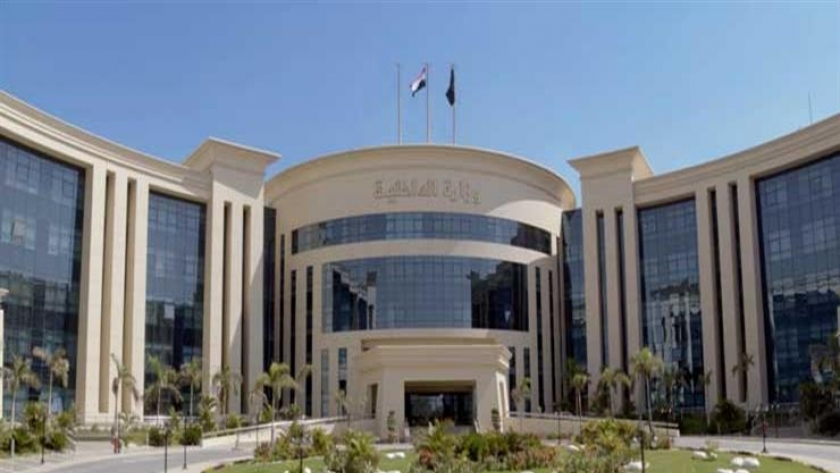 ضبط عاطل متهم بالاستيلاء على بيانات بطاقات الدفع الإلكتروني في المنيا