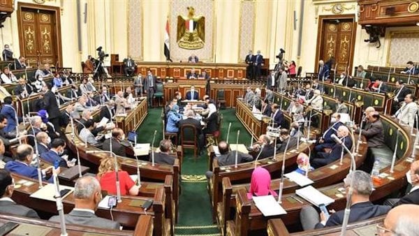 طلب إحاطة بالبرلمان بشأن تخفيض وكالة موديز التصنيف الائتماني لمصر