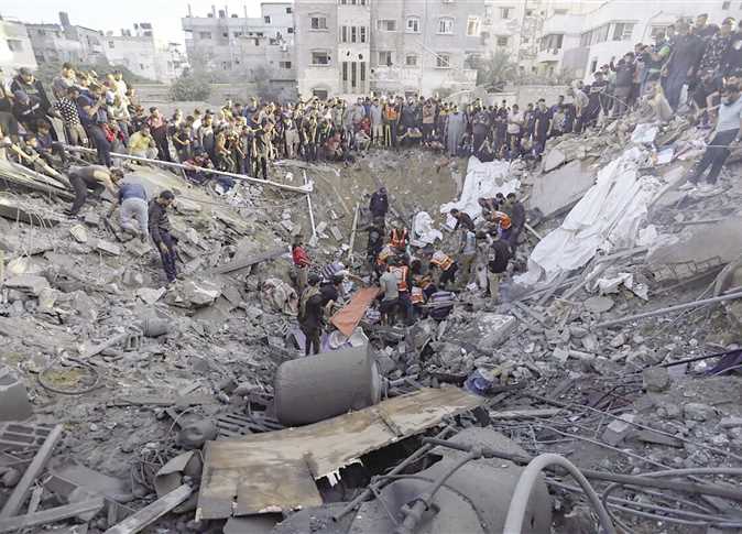 حشدت كما لو كانت حرب شاملة.. إسرائيل تهدد بتنفيذ اجتياح بري في قطاع غزة (فيديو)
