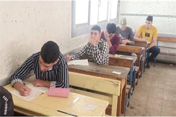«أمهات مصر»: امتحانات النقل متوسطة