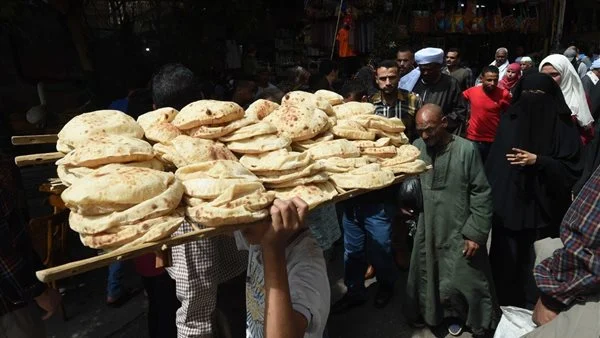 مع الكهرباء.. رئيس شعبة المخابز يكشف موعد زيادة سعر الخبز السياحي