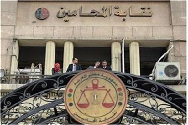 دعوى قضائية لاستبعاد سامح عاشور من كشوف المرشحين لمنصب نقيب المحامين