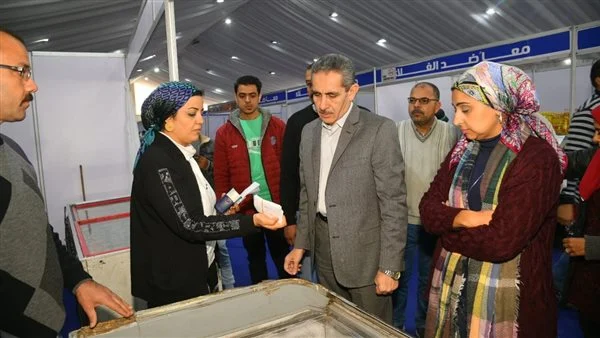 محافظ الغربية يتفقد أكبر معرض لبيع السلع الغذائية معا ضد الغلاء بطنطا