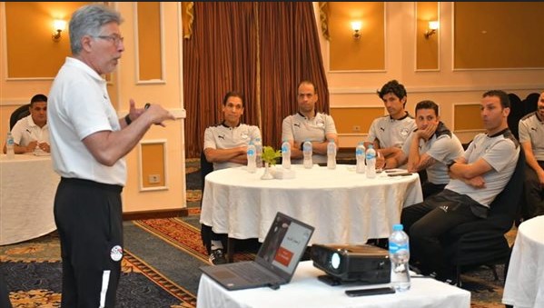 استياء بين حكام الممتاز بسبب تصريحات بيريرا عن المستحقات المالية