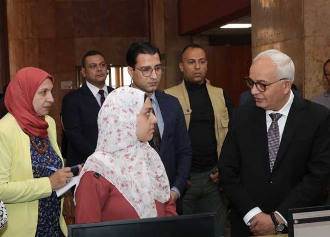 حقيقة إعادة الاختبارات للمستبعدين من مسابقة 30 ألف معلم .. مصدر بالتعليم يوضح