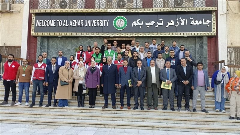 انطلاق قافلة جامعة الأزهر الشاملة إلى حلايب وشلاتين بالتعاون مع الهلال الأحمر