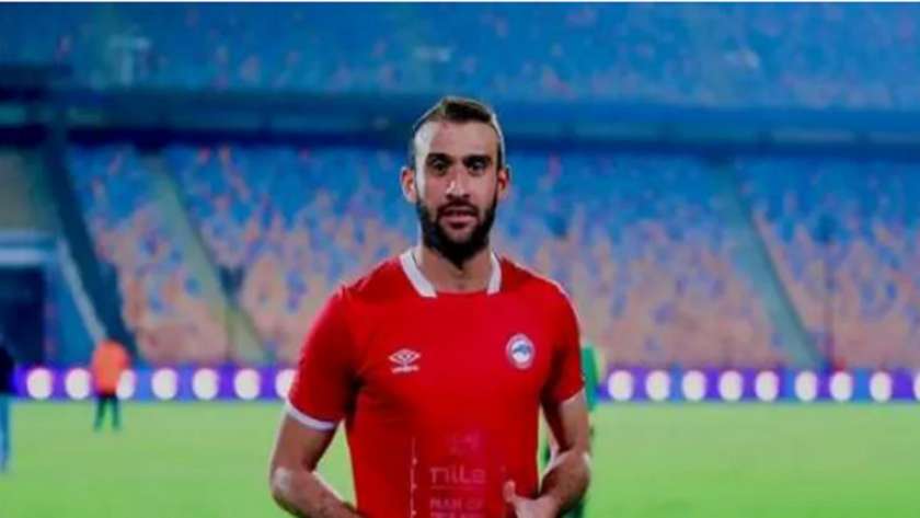 رد فعل عمر كمال عبدالواحد في معسكر المنتخب بعد إعلان الأهلي ضمه.. عاجل