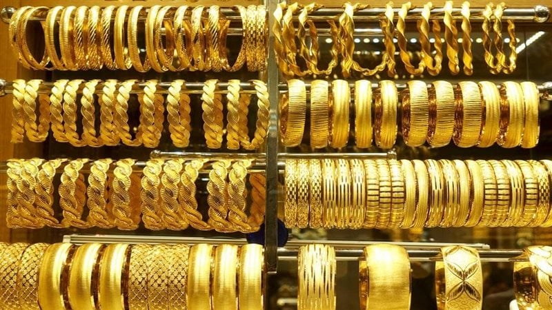 خبير مجوهرات: اللي ما اشتراش ذهب يلحق يشتري قبل رمضان الأسعار هترفع تاني (فيديو)