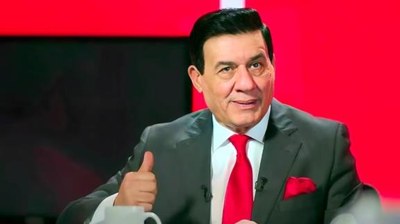 مدحت شلبي: يا ترى صلاح وقع لأي ناد سعودي؟
