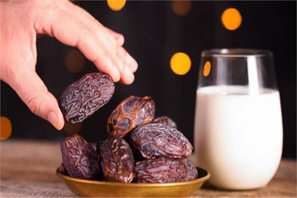 كيف يفيد الصيام مناعة الجسم ؟. .أستاذ تغذية يوضح
