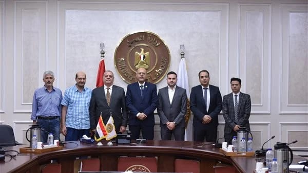 وزير العمل يطلق مبادرة للحد من حرائق منطقة العتبة والموسكي