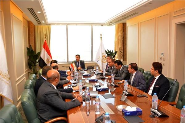 وزير التموين يستقبل وفداً من حزب حماة وطن